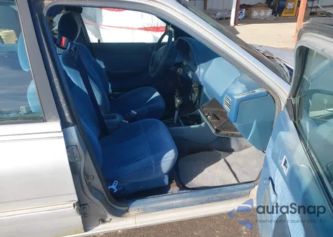 1996 Mercury Tracer Trio z USA, uszkodzony, nr VIN 3MESM10J9TR610316